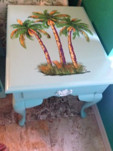 ea palm table